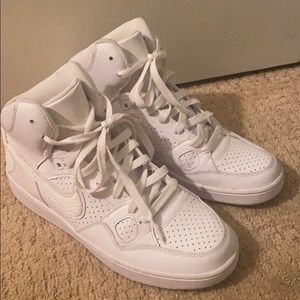 Women’s Air Force high tops with no strap